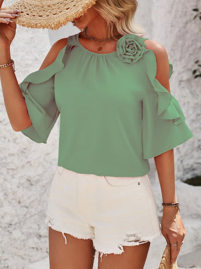 Blusa con volantes y mangas Peek-A-Boo