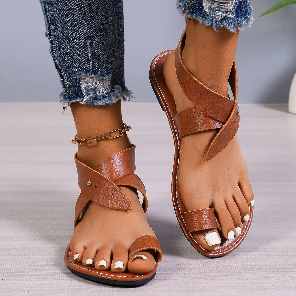 Strappy Toe Loop Flat Sandals - Taydiane